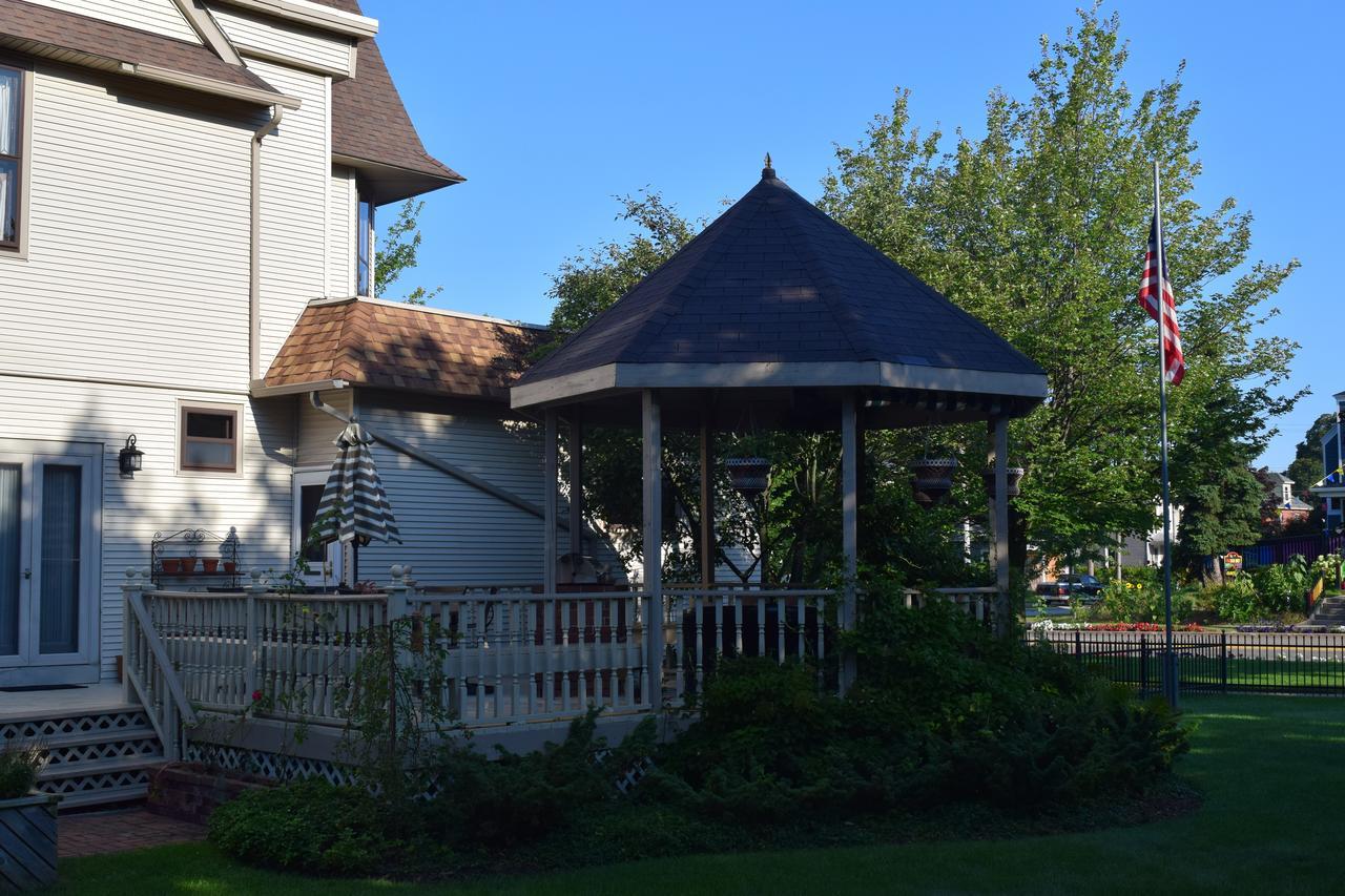 The Lamplighter Bed & Breakfast Of Ludington Ngoại thất bức ảnh