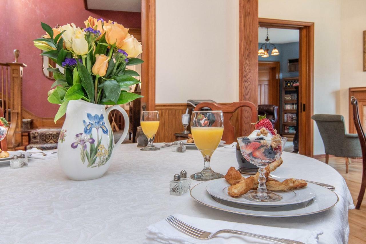 The Lamplighter Bed & Breakfast Of Ludington Ngoại thất bức ảnh