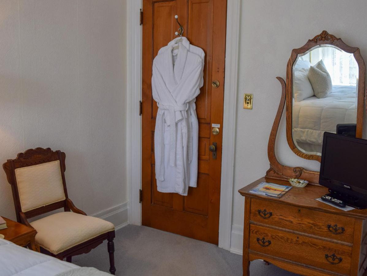 The Lamplighter Bed & Breakfast Of Ludington Ngoại thất bức ảnh